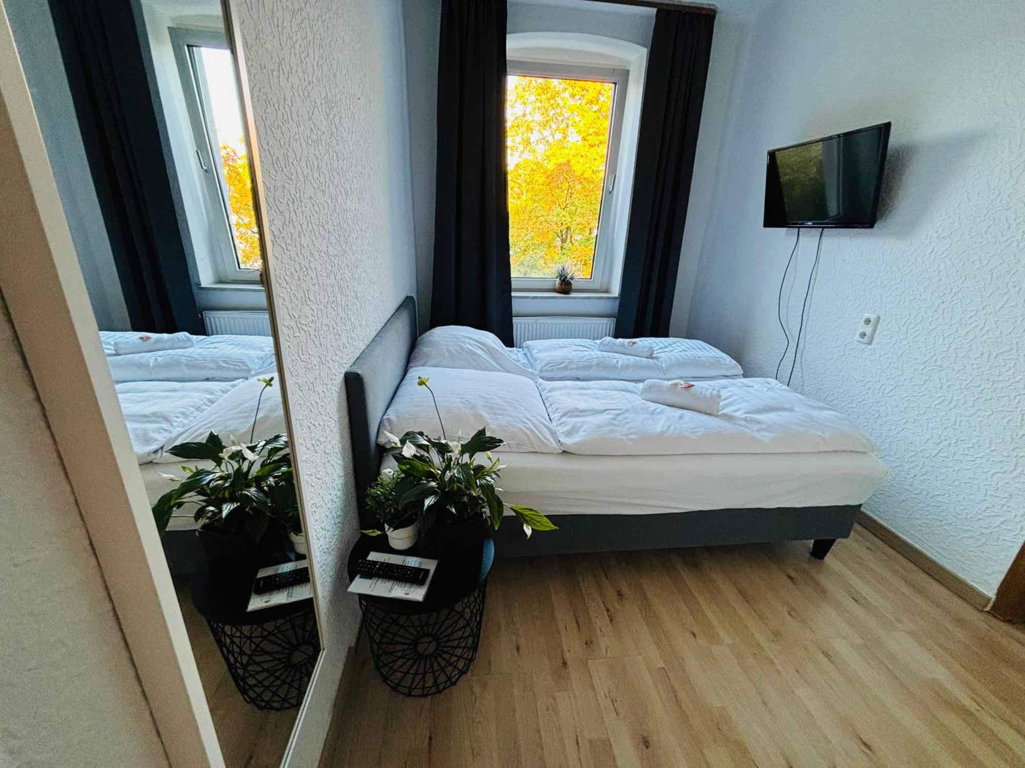 Hotel Bff Airport Messe Schlaf - Duesseldorf Ngoại thất bức ảnh