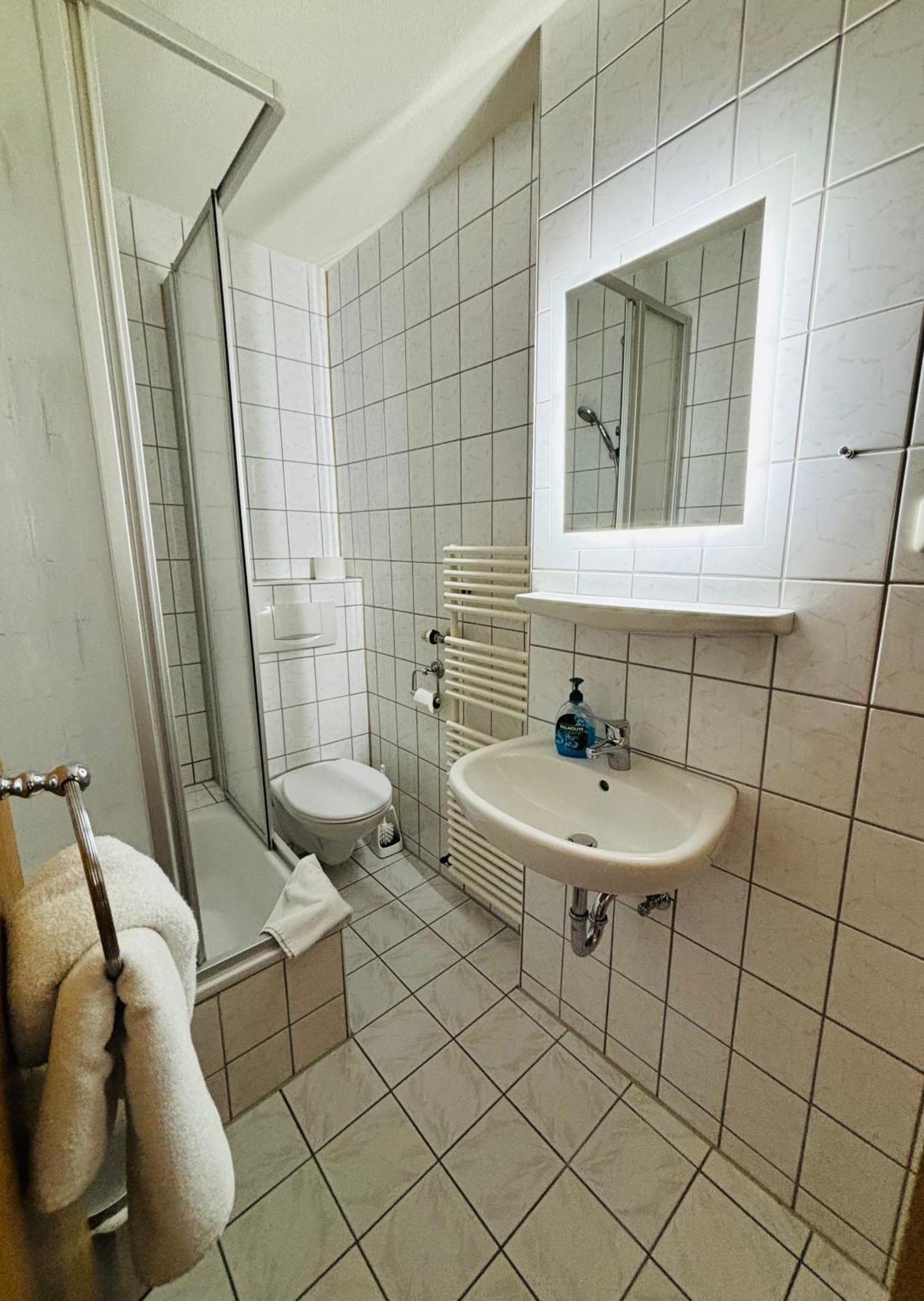 Hotel Bff Airport Messe Schlaf - Duesseldorf Ngoại thất bức ảnh